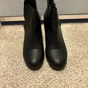 Sorel Joan of Artic Wedge Chelsea Bootie size 11